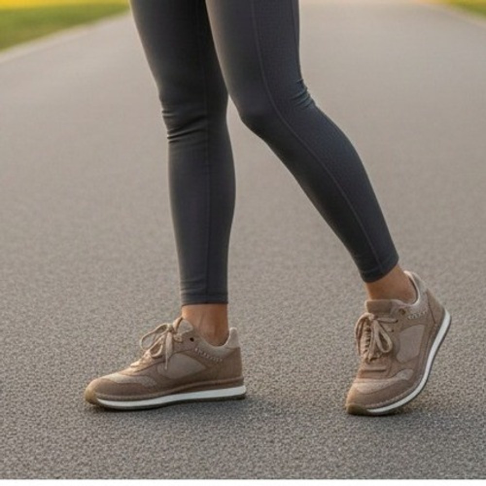 Clarks Craftrun‎ Tor Lad Warm Beige Suede Lace Up Sneakers Womens 7 28835